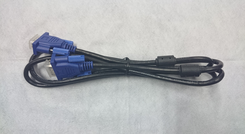 VGA Monitor Cable Male to Male  15 Pin    6ft